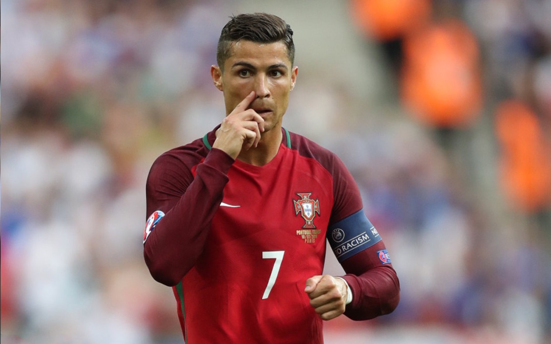 中国足球联赛球员职业成长路径明确分级，职业足球队员