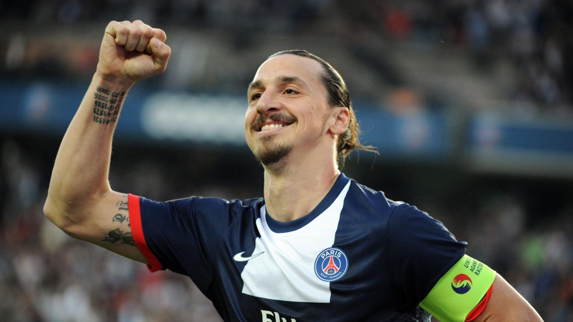 曼联在激烈竞争中逆转获胜,追逐榜首